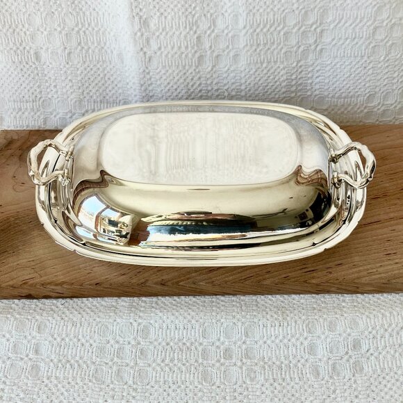 Mayflower (Silverplate, Hollowware) Double Vegetable Bowl by  Reed & Barton Mayflower 5001 Silver Plate Double Vegetable Bowl with Lid